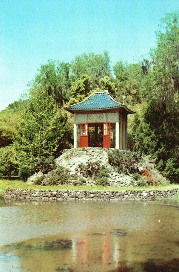Jungle Gardens Chinese Garden and Temple of Buddha Postcard